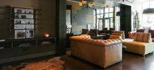 Wydown Hotel lobby